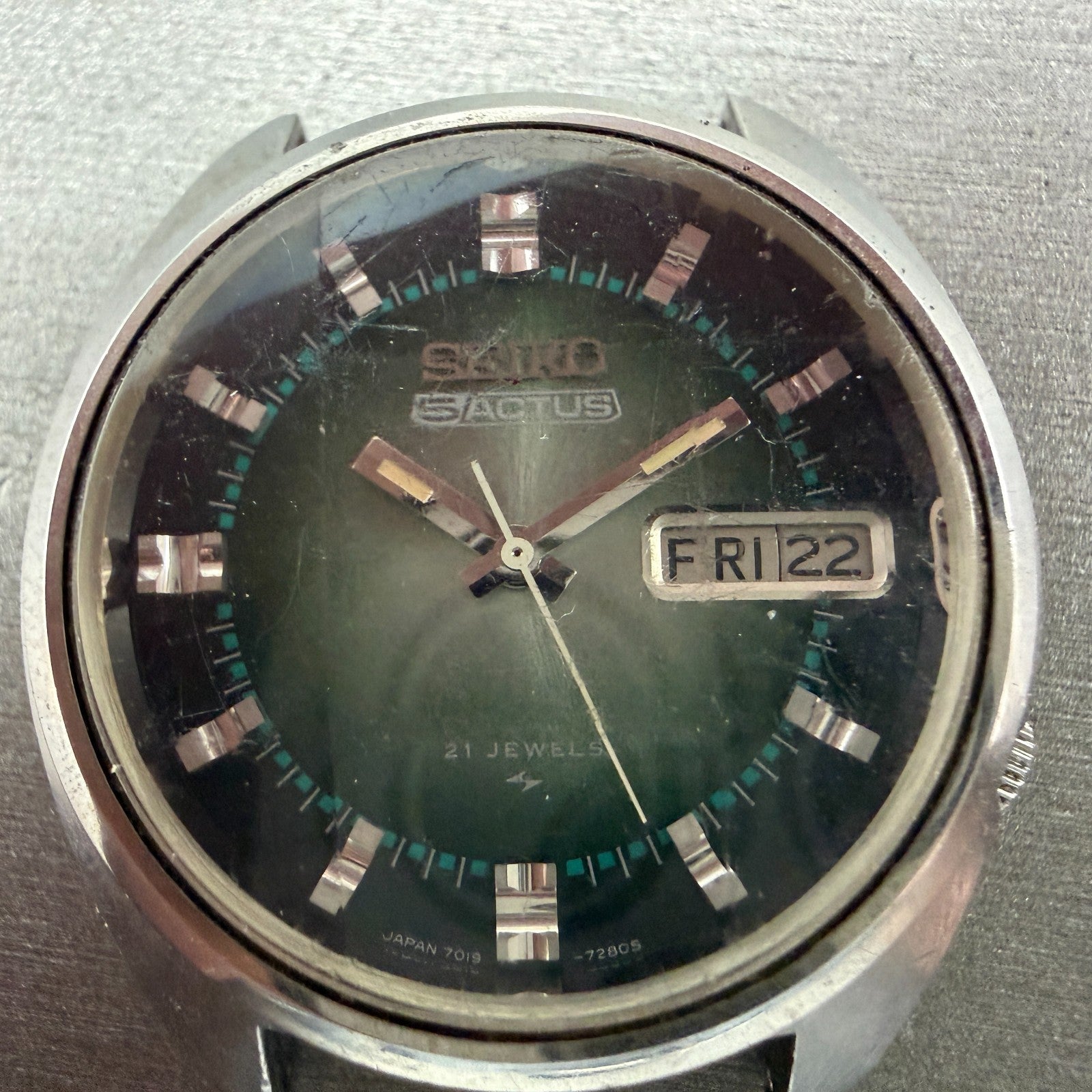 Seiko 5Actus Watch Men 37mm Green Dial Silver Tone Daydate 7019-7210 PARTS2