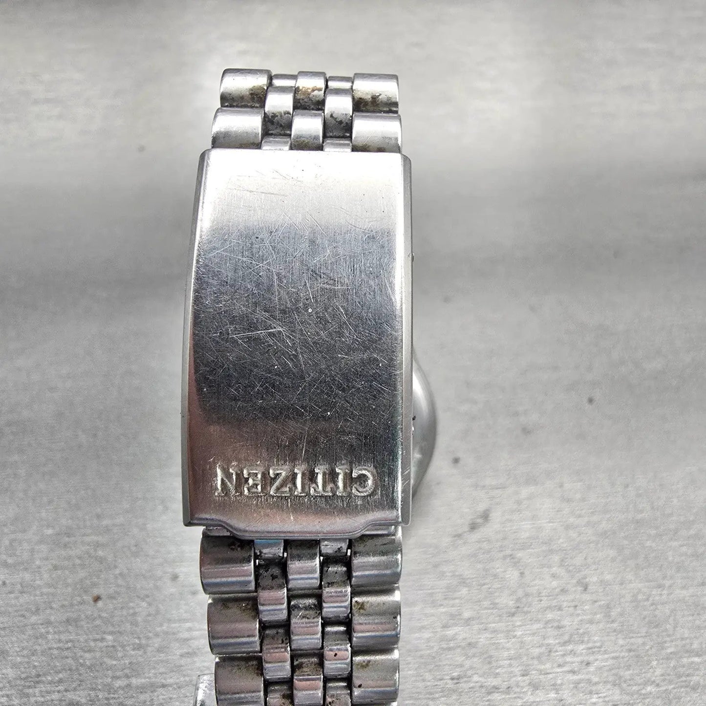 Citizen CQ Watch Men 35mm Silver Dial Silver Tone Daydate 1102-R12527 New Batt7