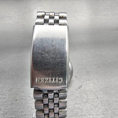 Citizen CQ Watch Men 35mm Silver Dial Silver Tone Daydate 1102-R12527 New Batt7