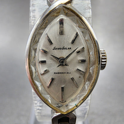 Seiko Solar Watch Women 15mm White Dial White Gold Plated Manual Wind Runs VTG1