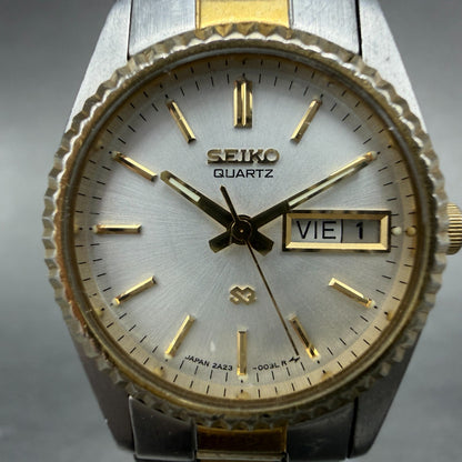 Seiko SQ Watch Women 25mm Silver Dial Two Tone Daydate Round 2A23-0039 NewBat 981