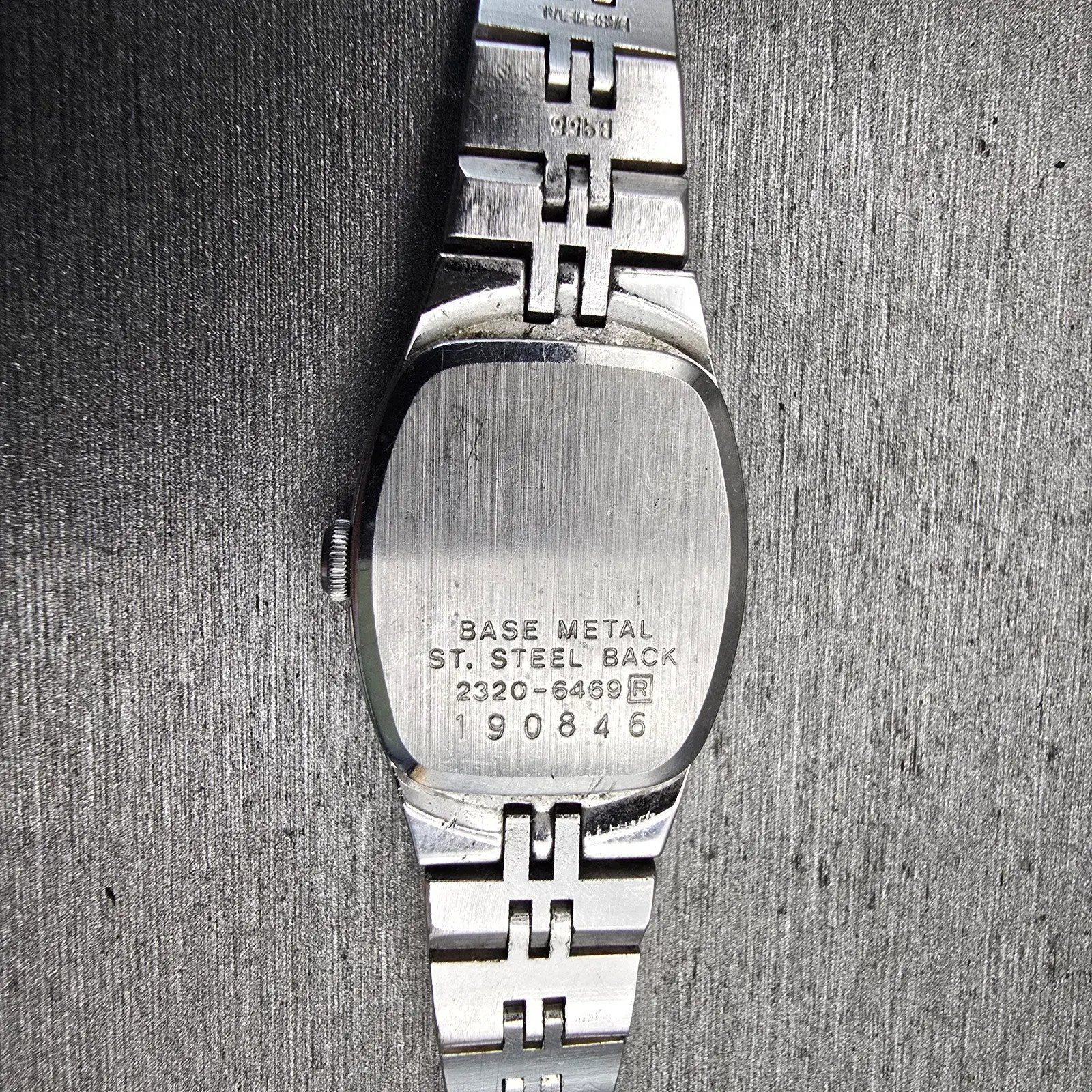 Seiko Watch Women 17mm Silver Dial Silver Tone Oval 2320-6469 New Battery VTG10