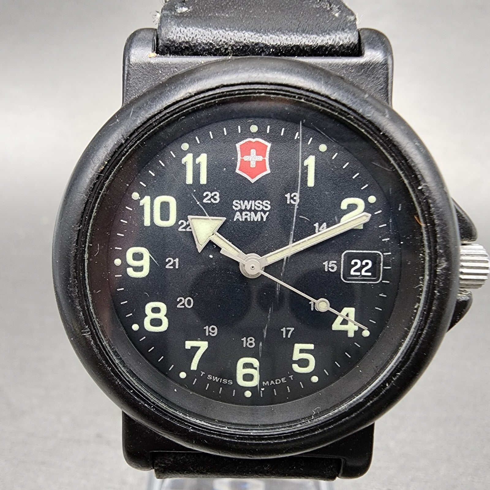 Victorinox Swiss Army Renegade Watch Men 38mm Black Dial Black Tone Date NewBatt1
