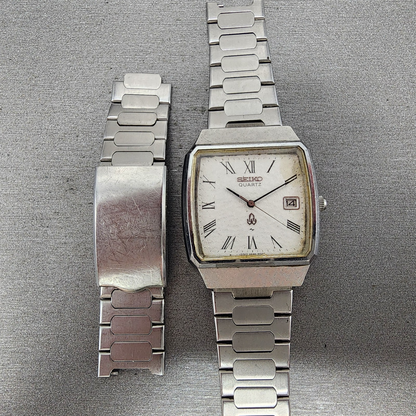 Seiko watch Men 33mm White Textured Dial Silver Tone Date 0842-5010 New Battery