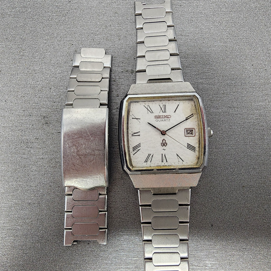 Seiko watch Men 33mm White Textured Dial Silver Tone Date 0842-5010 New Battery