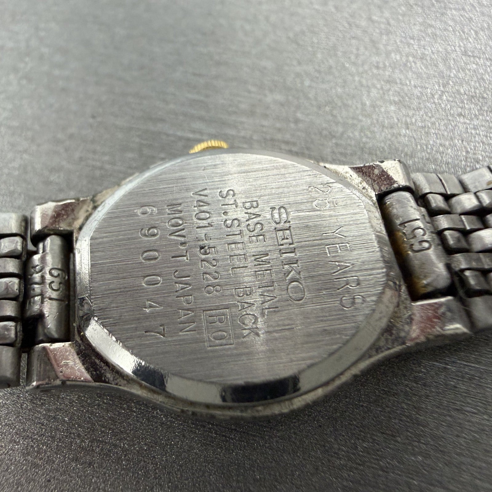 Seiko Watch Women 18mm White Dial Two Tone Oval V401-5228 New Battery Vintage AB9