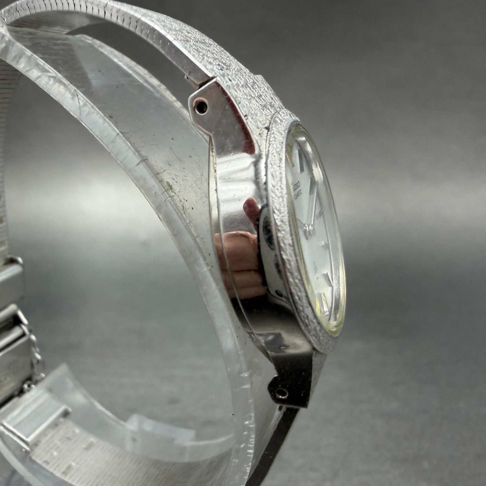Seiko Watch Women 20mm Silver Dial Silver Tone Oval 16-5630 New Battery Vintage4