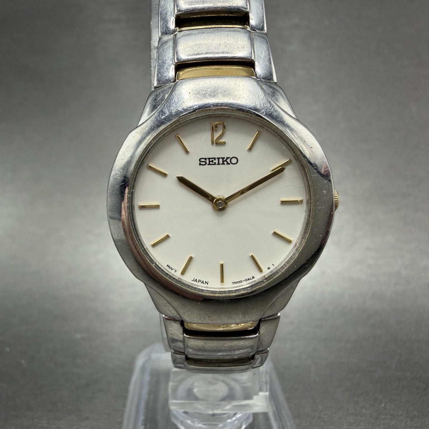 Seiko Watch Women 27mm White Dial Two Tone Round 7N00-0AD0 New Battery0