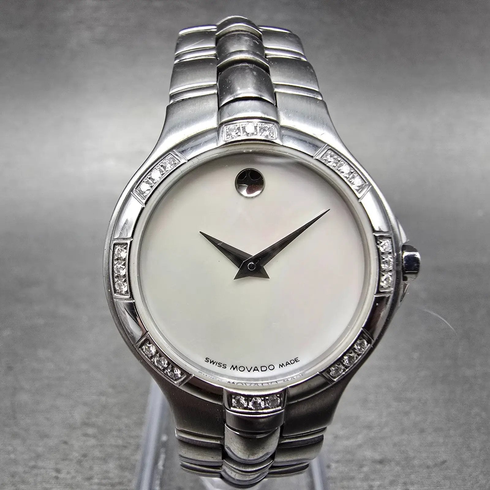 Movado Museum Watch Women 27mm MOP Dial Steel Diamond Bezel 0606098 New batt0