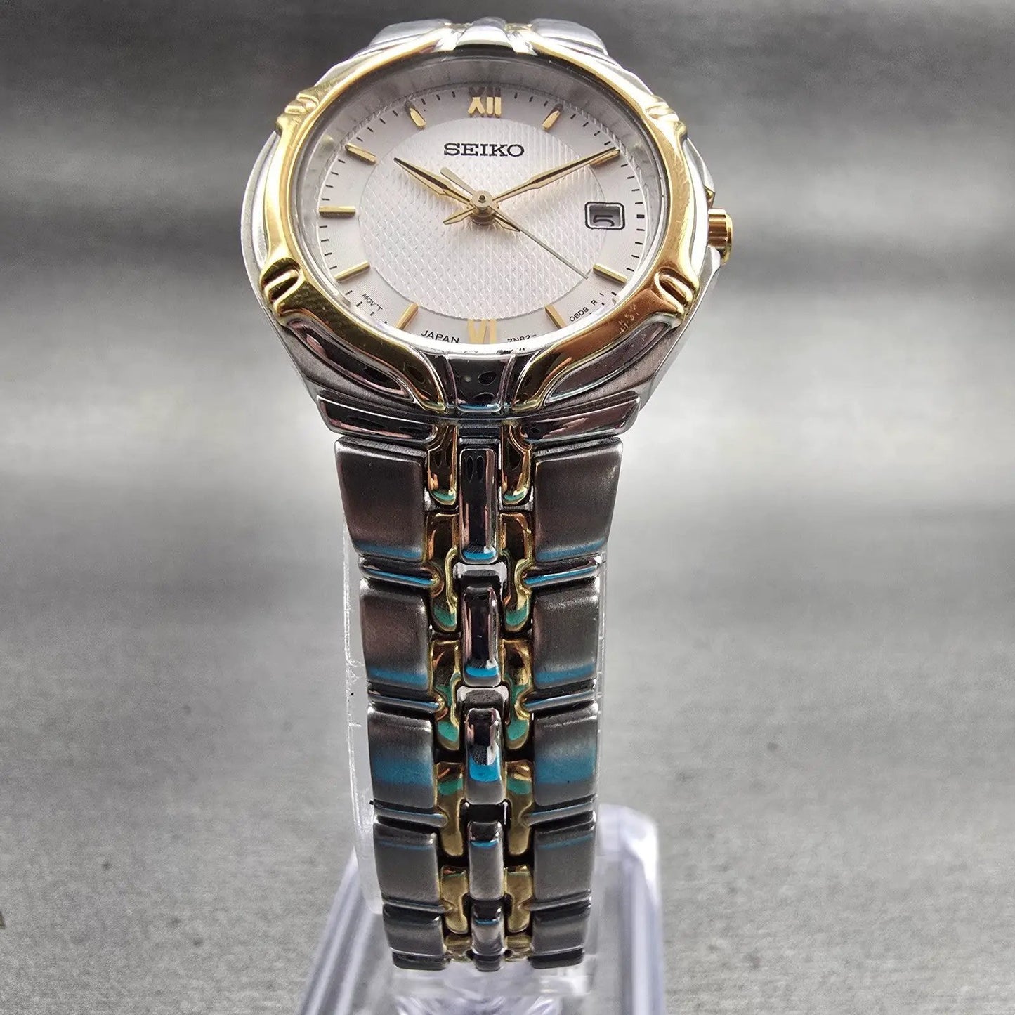 Seiko Watch Women 25mm Silver Dial Two Tone Date Round 7N82-0AT0 New Battery VTG5