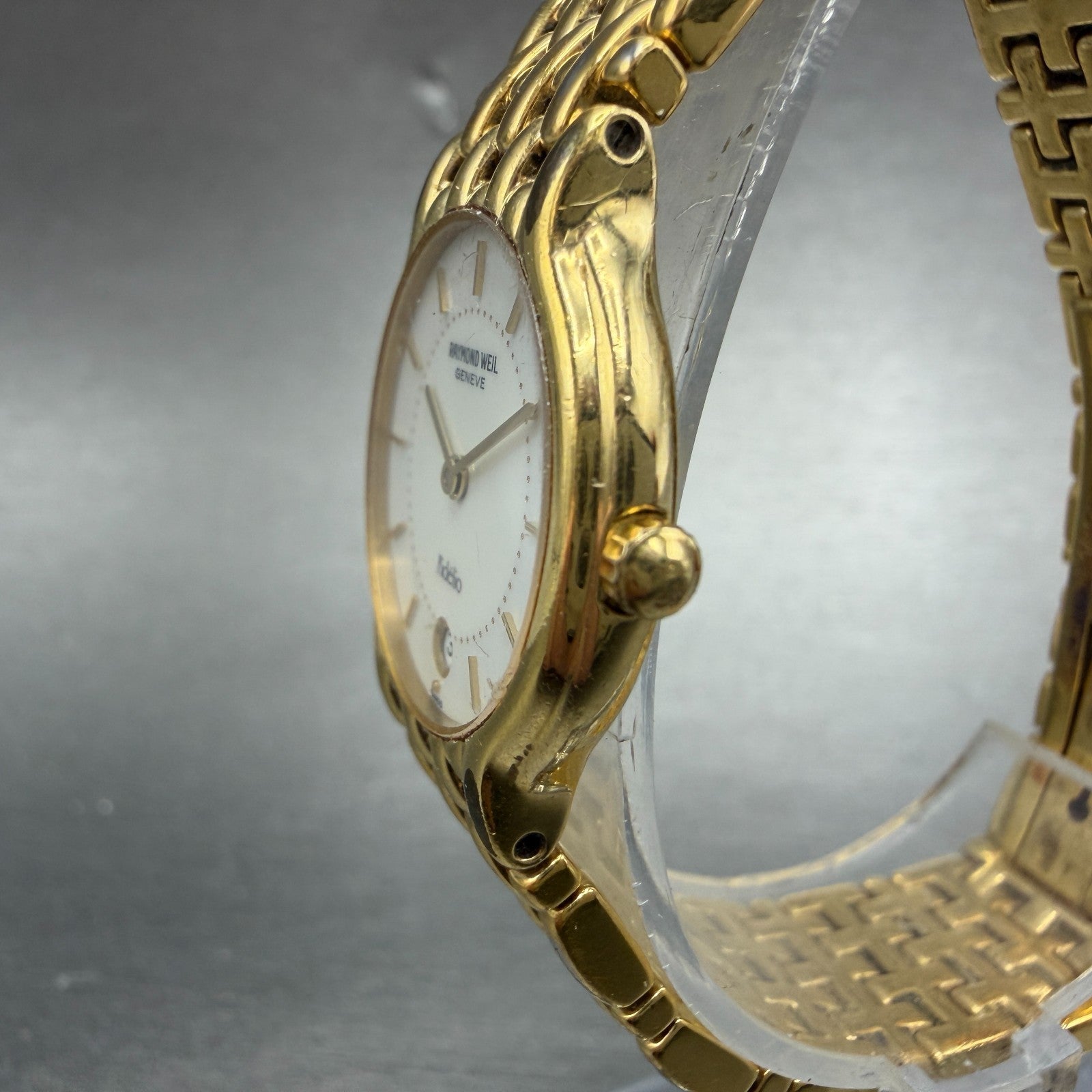 Raymond Weil Fidelio Watch Women 24mm White Dial Gold Plated Date 4702 PARTS3