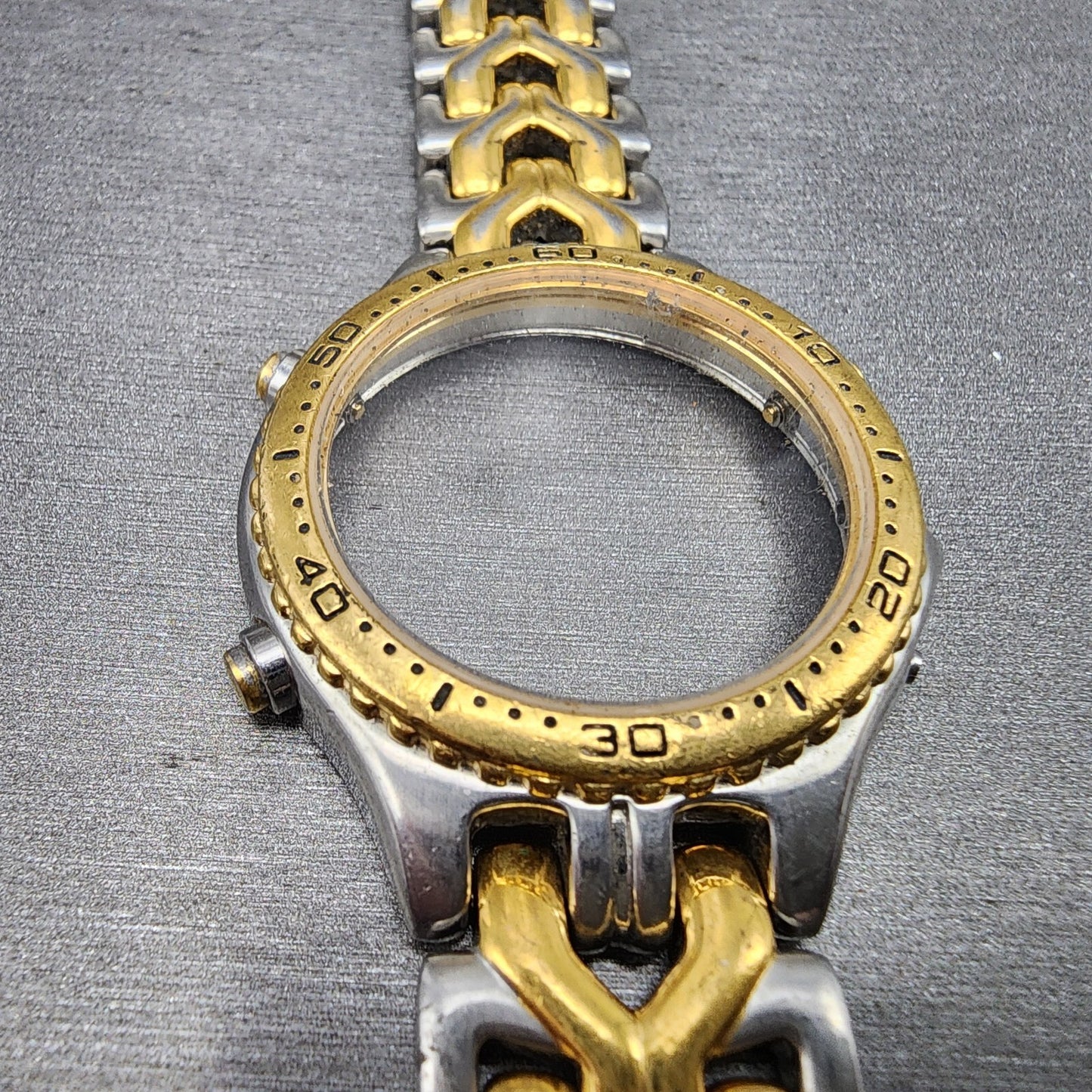 Seiko 7T326G20 Watch Case 37mm Two Tone Bracelet Round Chronogrpah Steel2