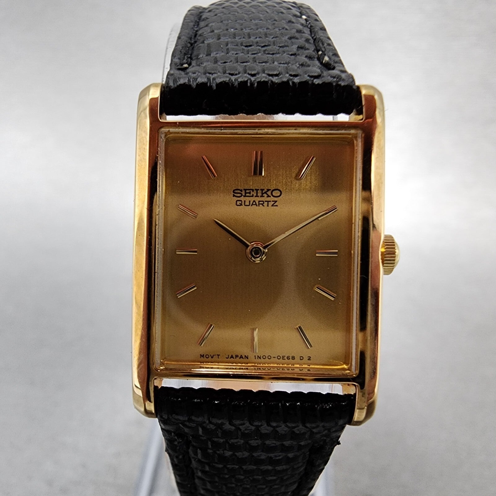 Seiko Tank Watch Women 18mm Gold Dial Gold Tone Rectangle 1N005B50 New Battery1