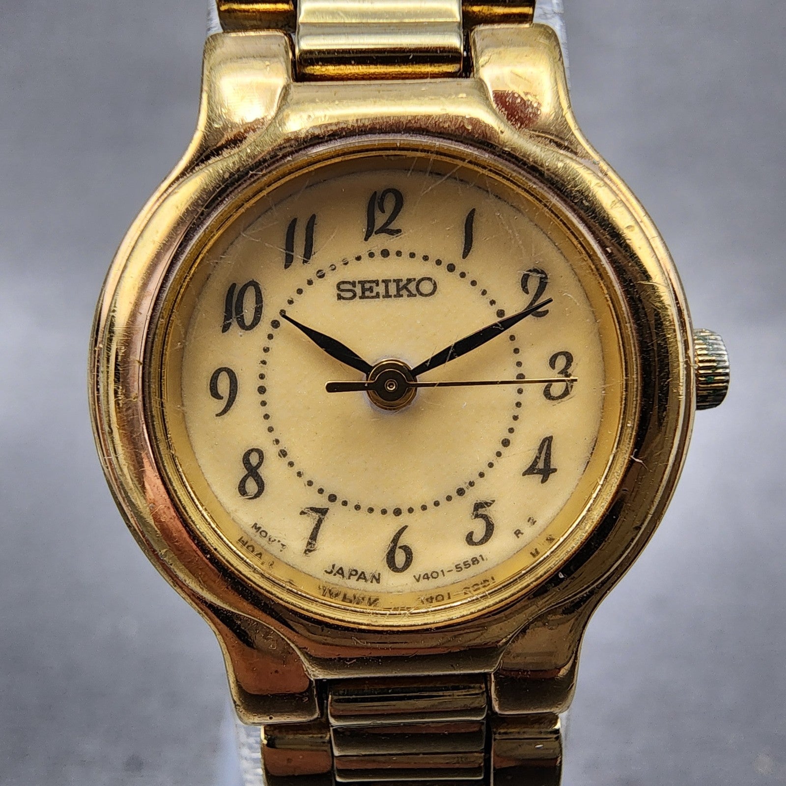 Seiko Watch Women 21mm Champagne Dial Gold Tone Round V4011829 New Battery1