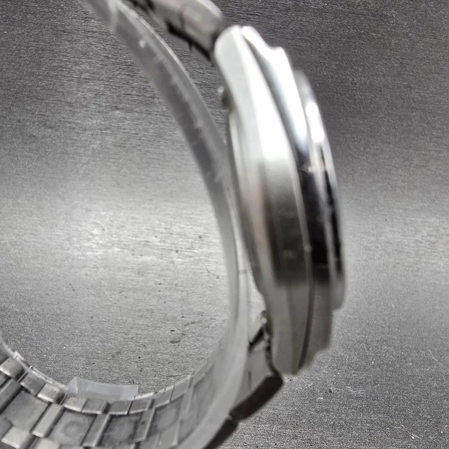 Casio Wave Ceptor Solar Watch Women 28mm Pink Dial Silver Tone Date LQW-10 Runs3