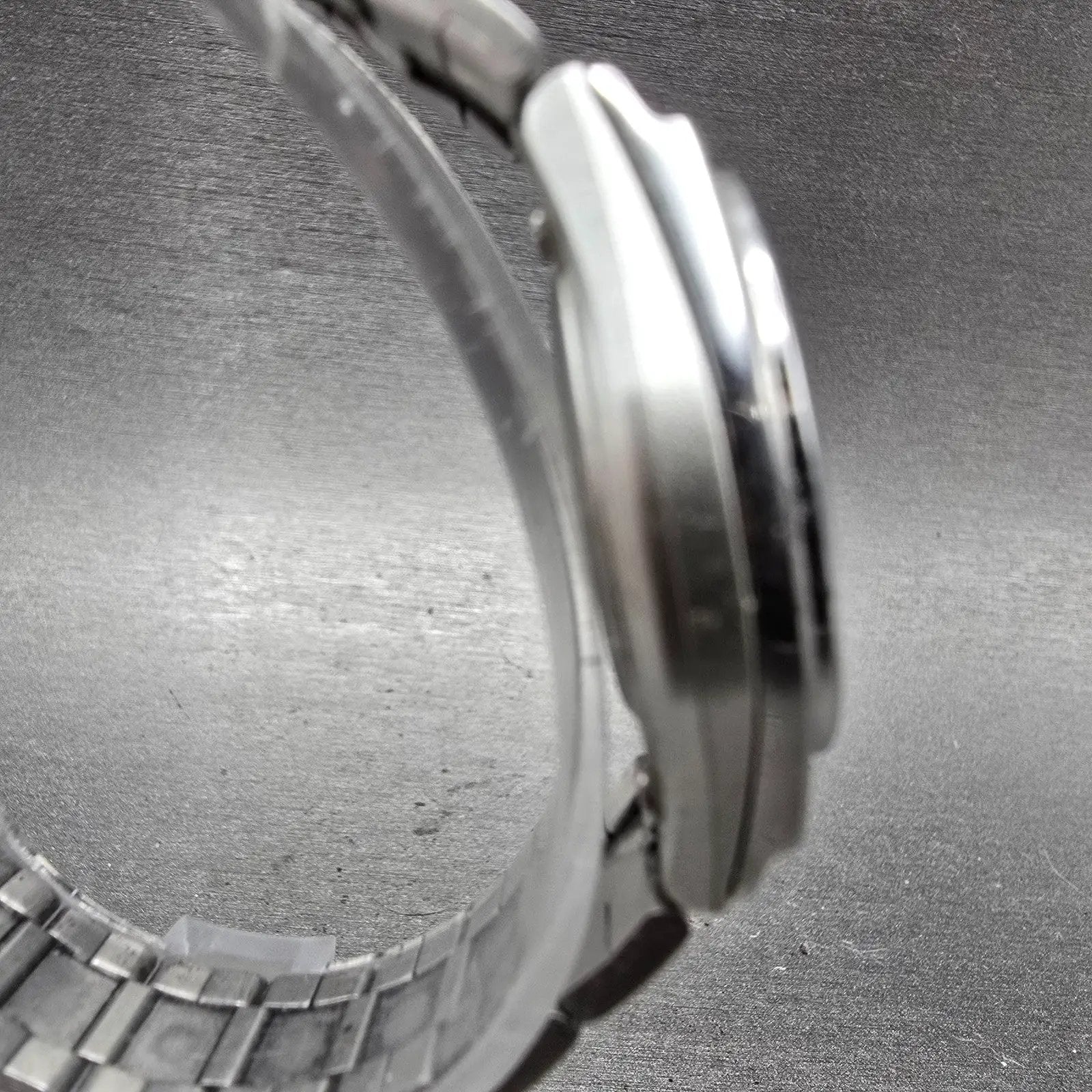 Casio Wave Ceptor Solar Watch Women 28mm Pink Dial Silver Tone Date LQW-10 Runs3