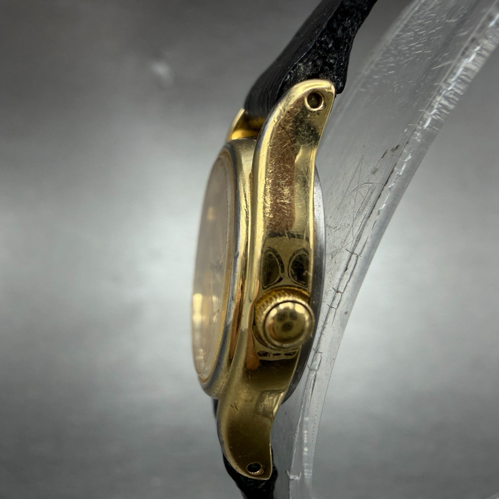 Seiko Watch Women 20mm Champagne Dial Gold Tone Round 2Y01-0A19 New Battery VTG42