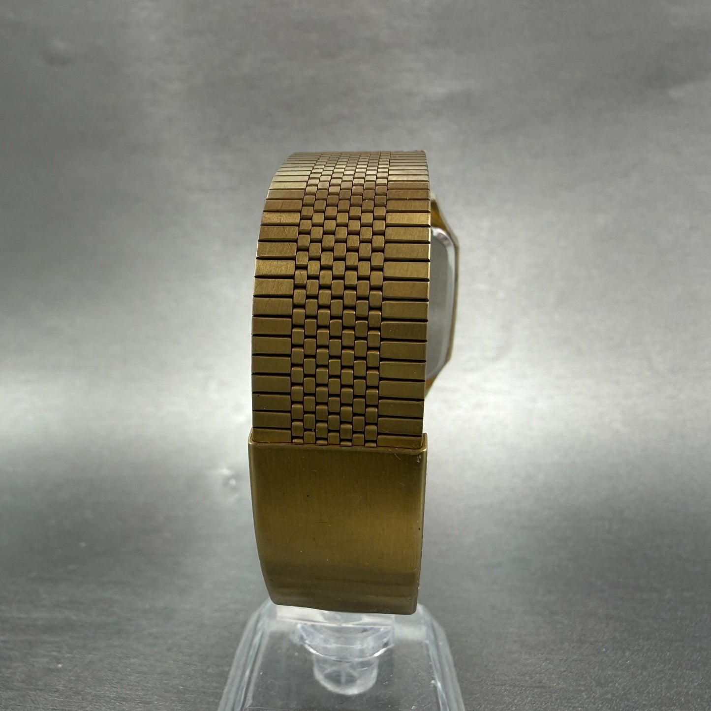 Citizen Forma Tank Watch Men 31mm Champagne Dial Gold Tone Daydate New BatteryAB7