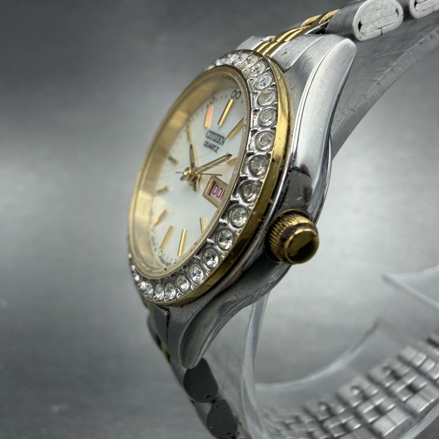 Citizen Watch Women 25mm MOP Dial Two Tone Daydate 1002-S04464 New Battery ABCDG2