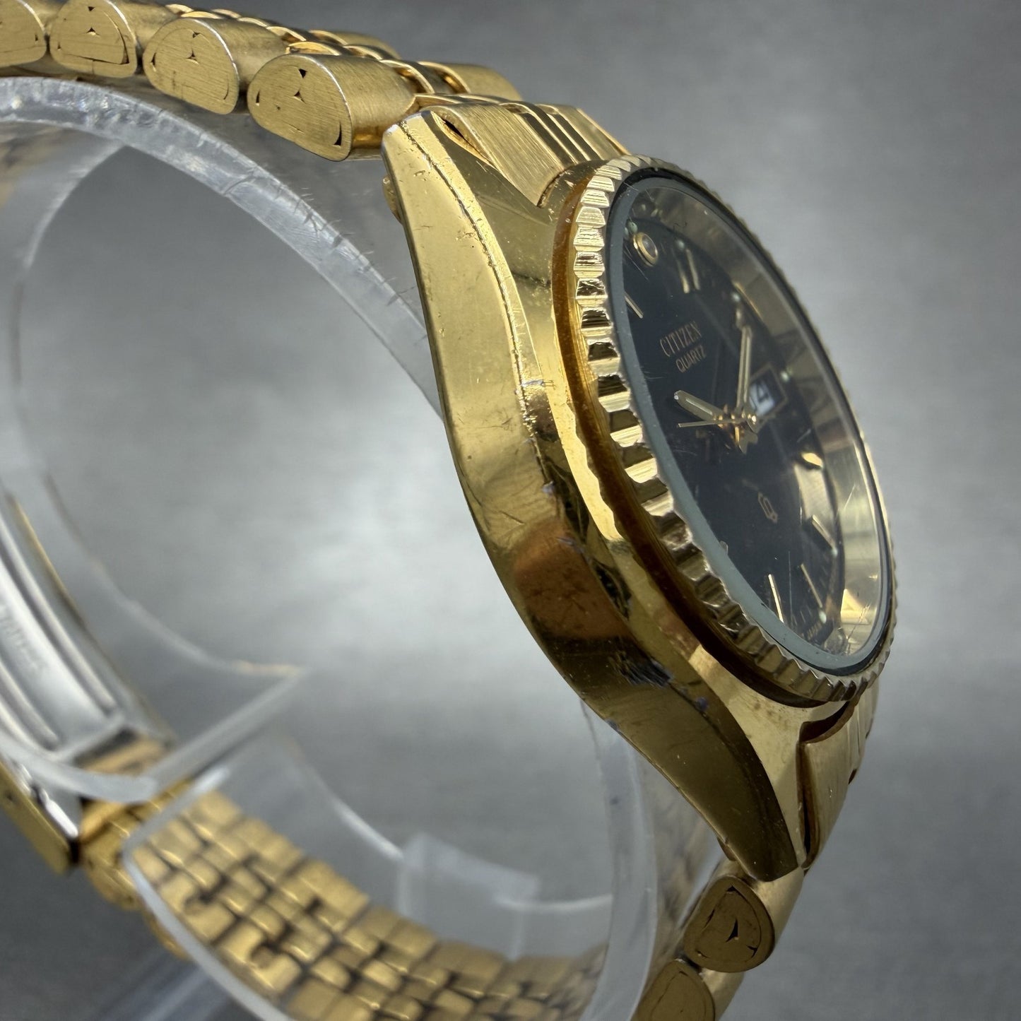Citizen CQ Watch Women 26mm Black Dial Gold Tone Daydate 6000-072952 New Battery3