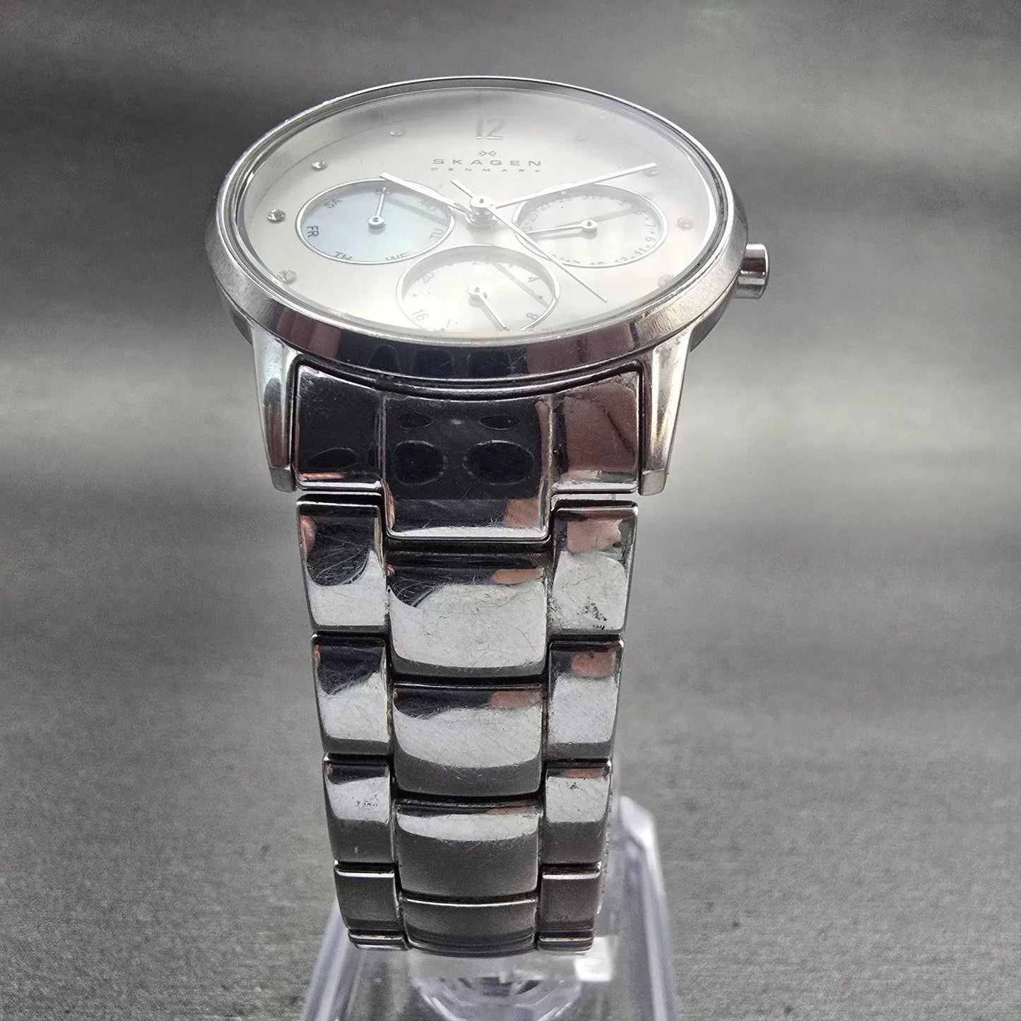 Skagen Watch Women 32mm MOP Dial Silver Tone Daydate Round 990SSX New Battery5