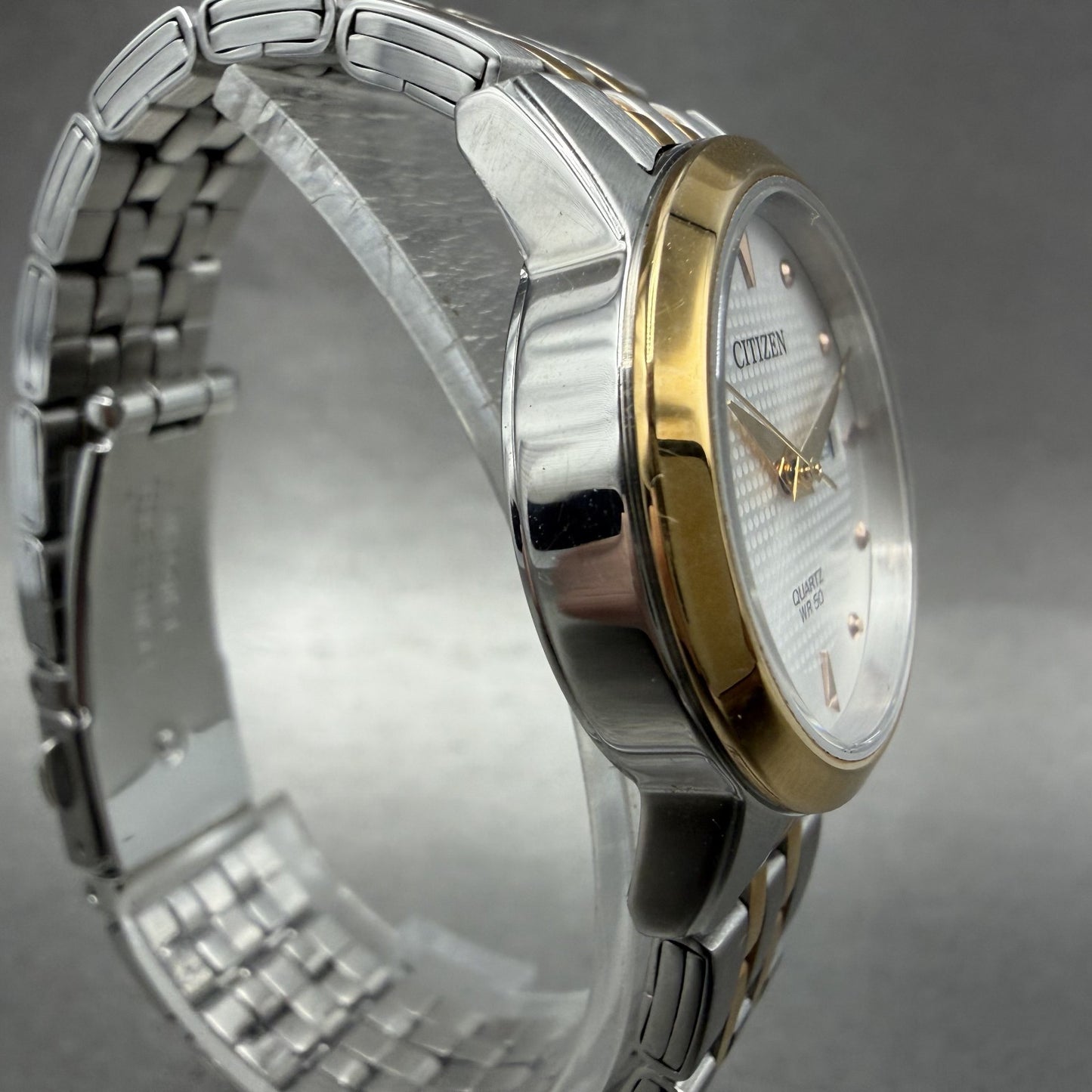 Citizen Watch Women 28mm White Dial Two Tone Daydate Round EQ060553A New Batt5