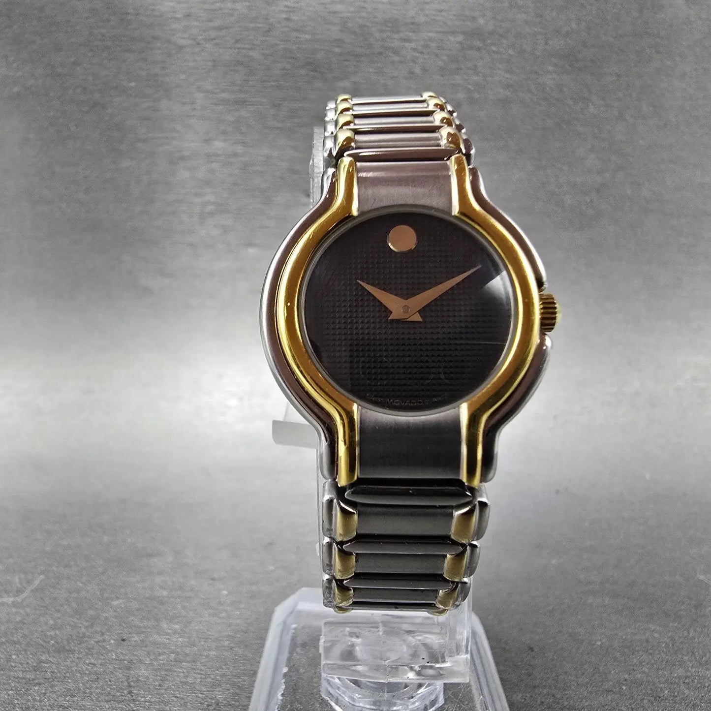 Movado Museum Watch Women 26mm Black Dial Two Tone Round 81.A1.841 New BatteryA5