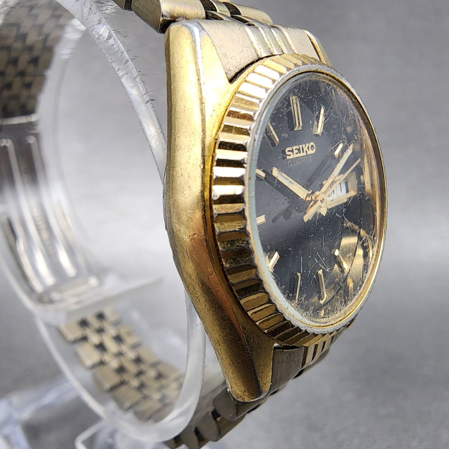 Seiko Watch Women 24mm Black Tone Gold Tone Daydate Round 7n830049 New Battery3