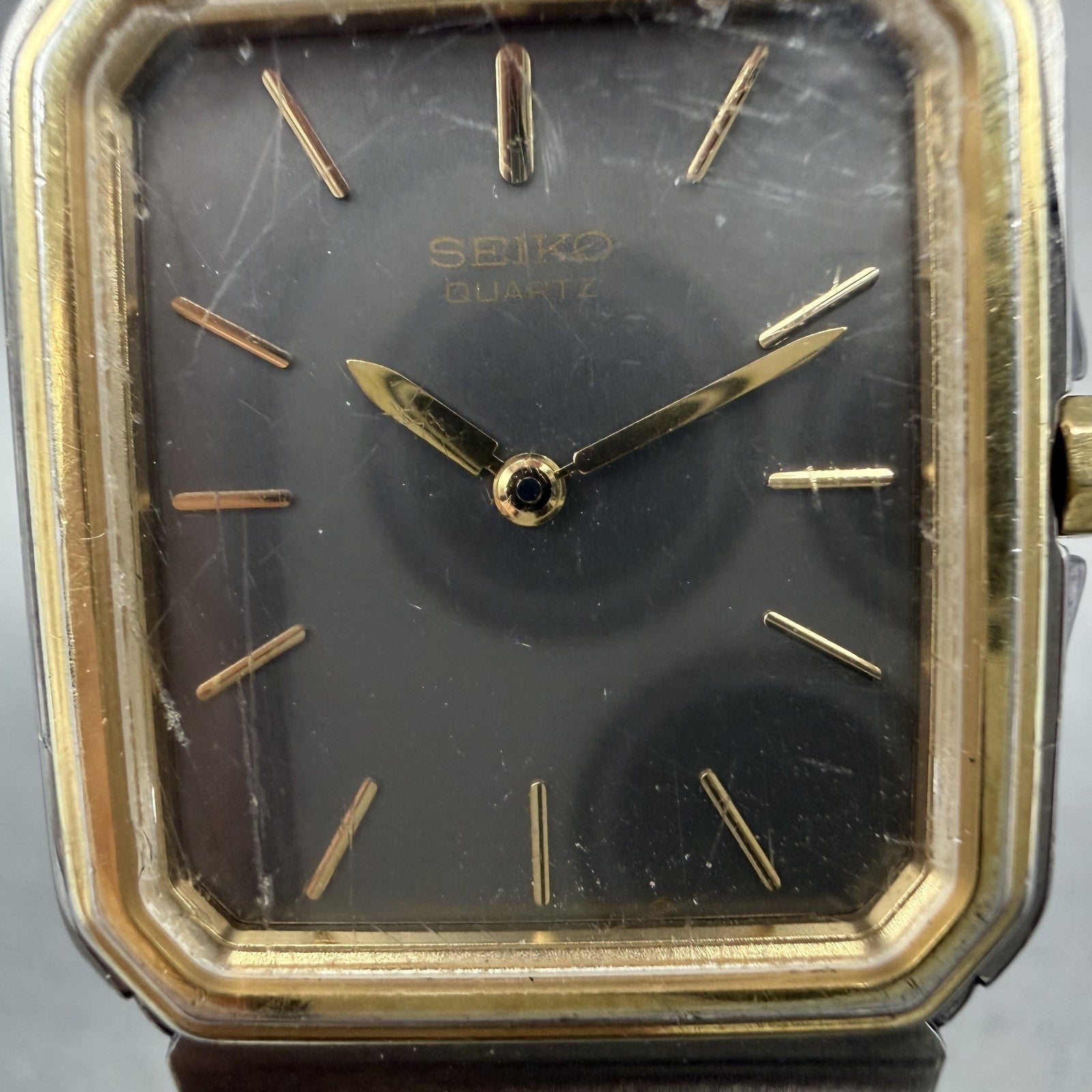 Seiko Tank Watch Men 27mm Gray Dial Gray & Gold Tone 9020-5169 New Battery1