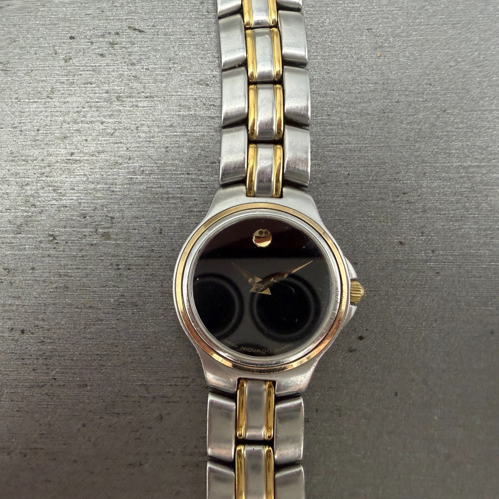 Movado Museum Watch Women 24mm Black Dial Two Tone Round READ!!!! 81-E3-828 Runs0