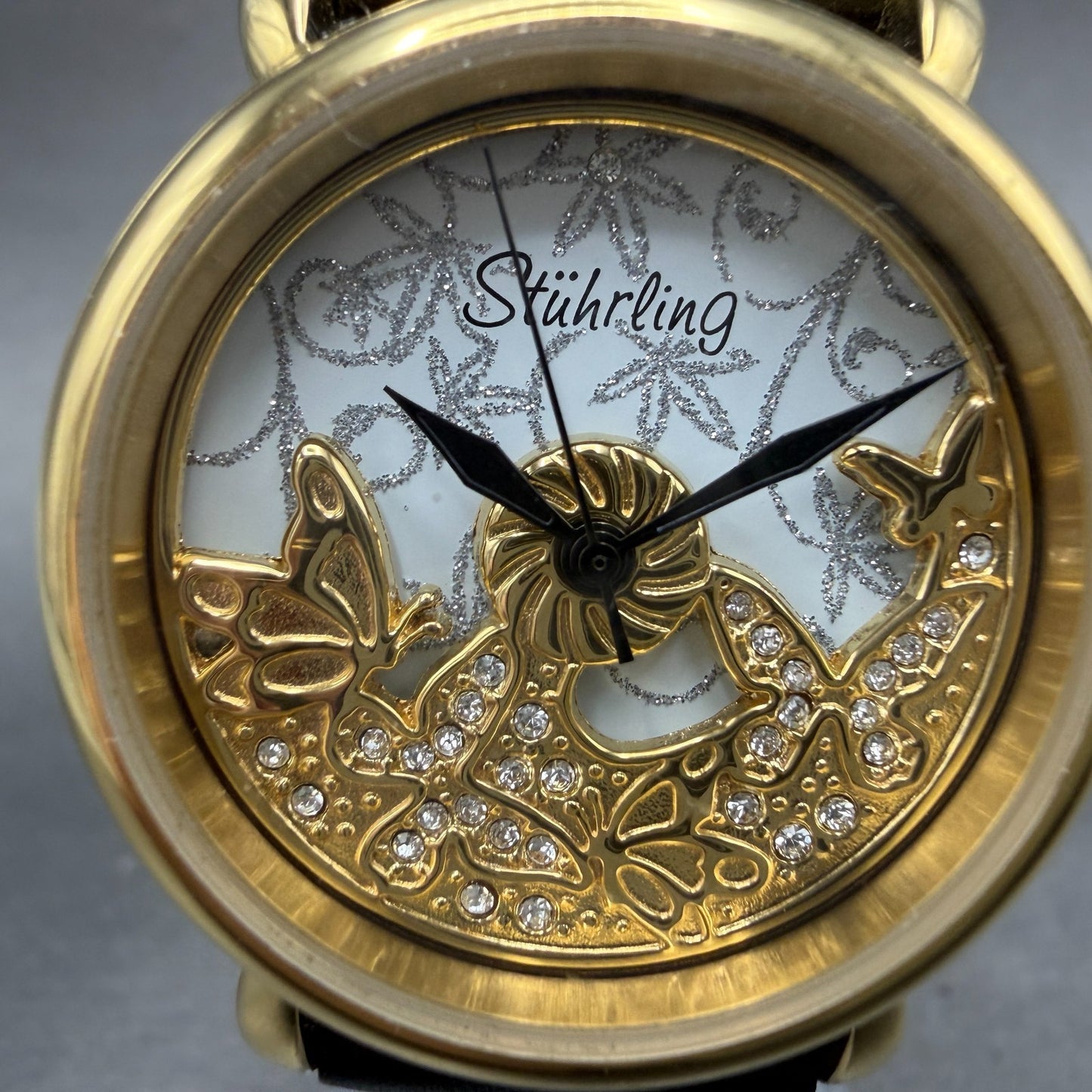 Stuhrling Jezebel Watch Women 29mm White Dial Gold Tone Round New Battery1