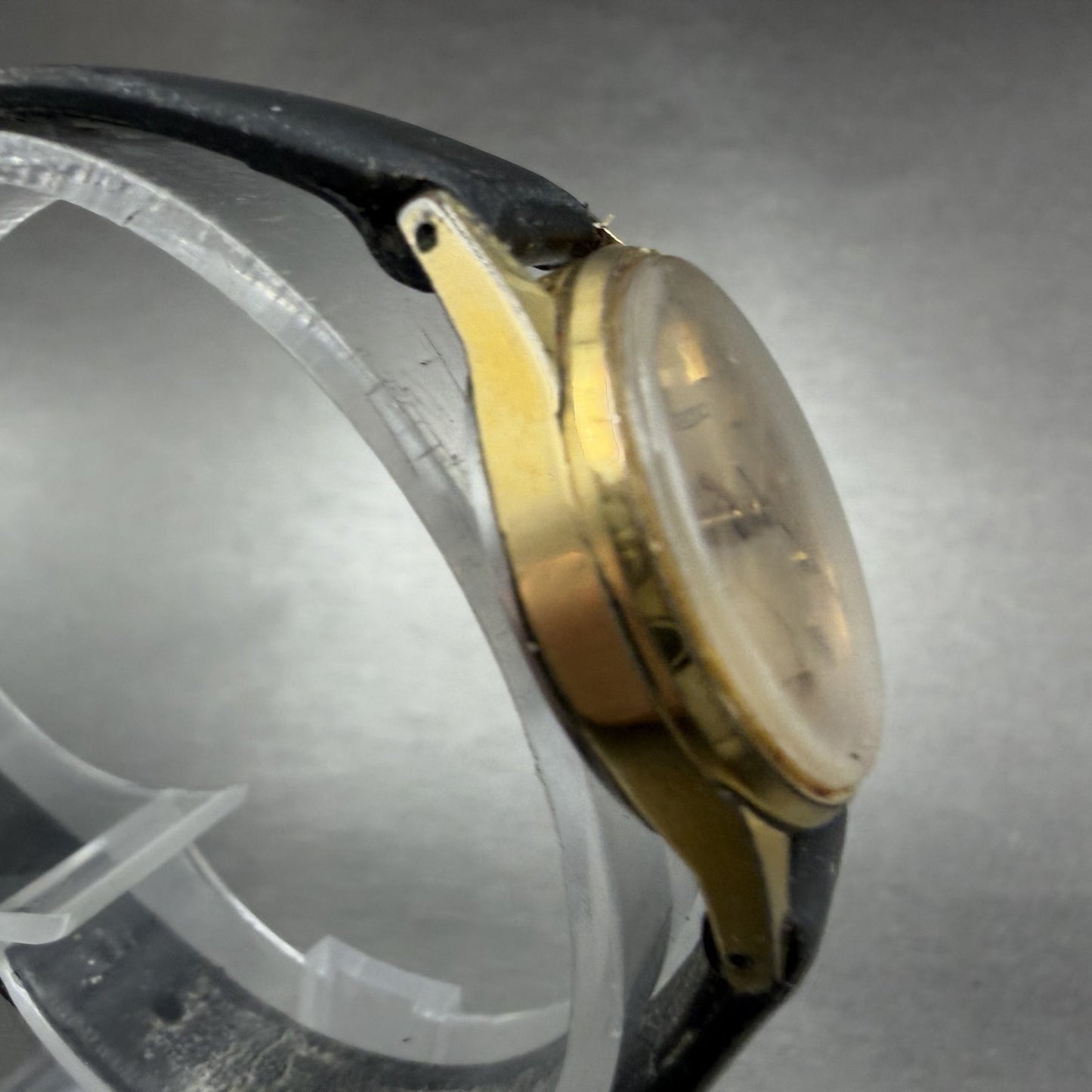 Seiko Watch Women 23mm Gold Dial Gold Tone Round Manual 1104-003J Wind Runs VTG3