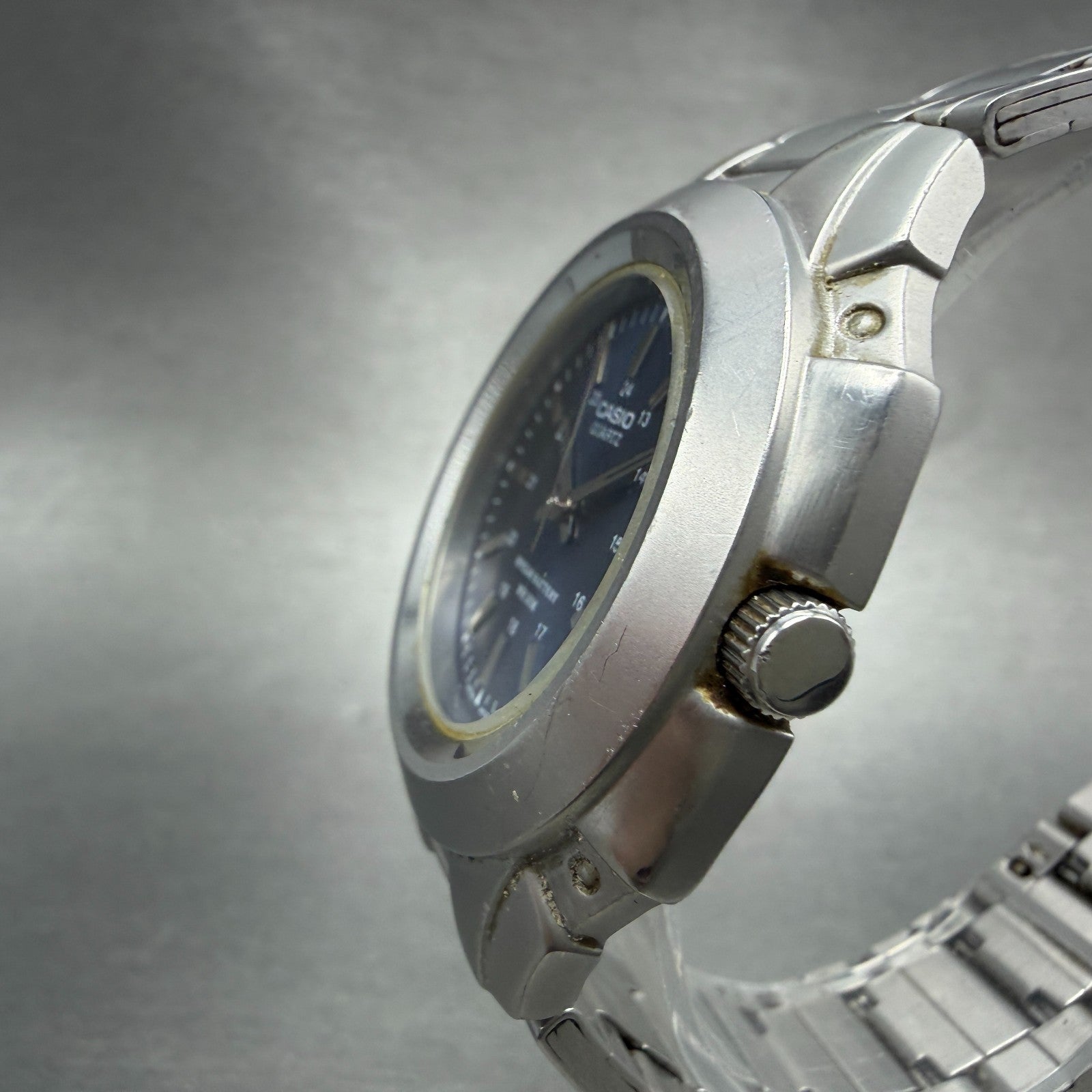 Casio MTP-3050 Watch Men 41mm Blue Dial Silver Tone Date Round New Battery MHY2