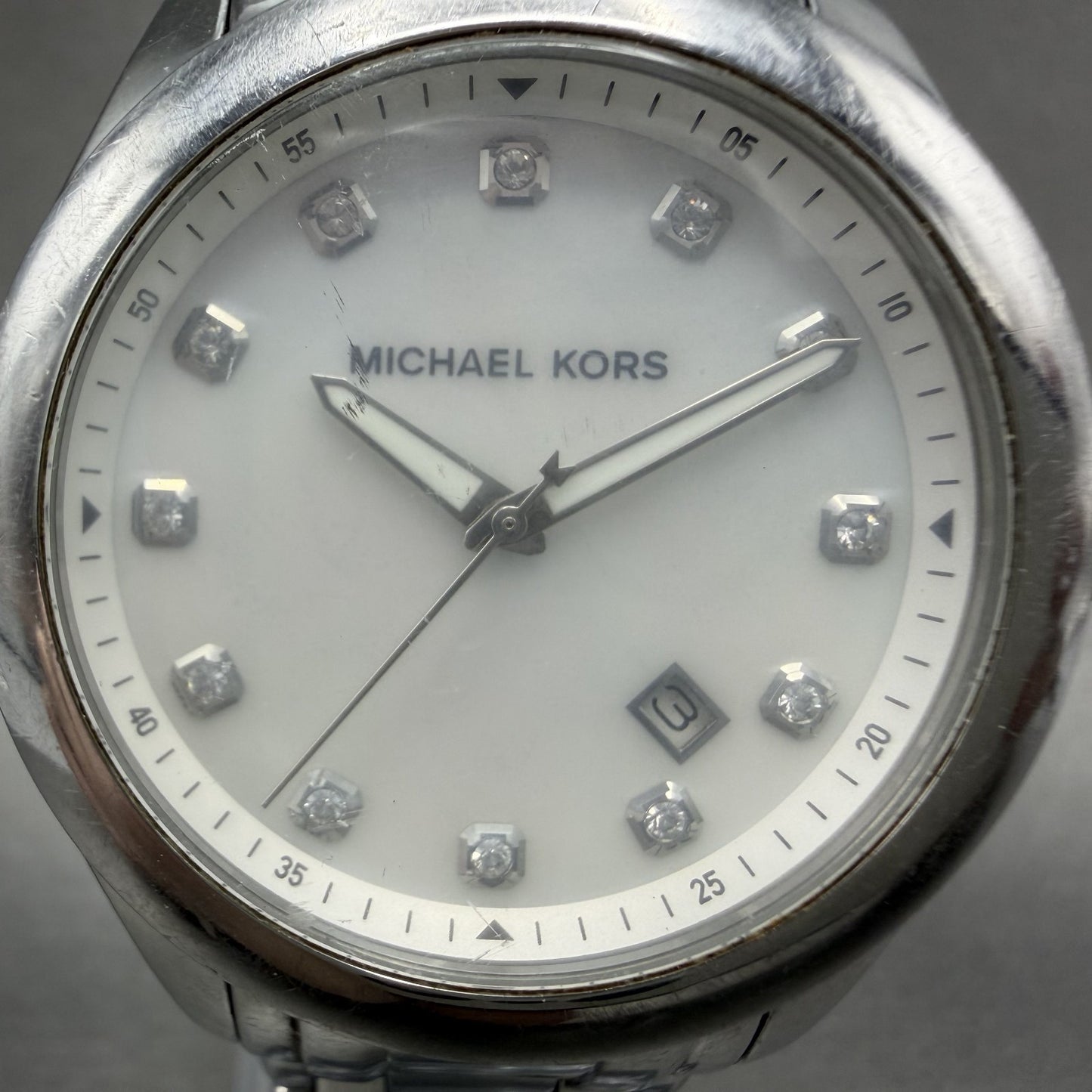 Michael Kors Watch Women 40mm MOP Dial Silver Tone Round MK5325 New battery1