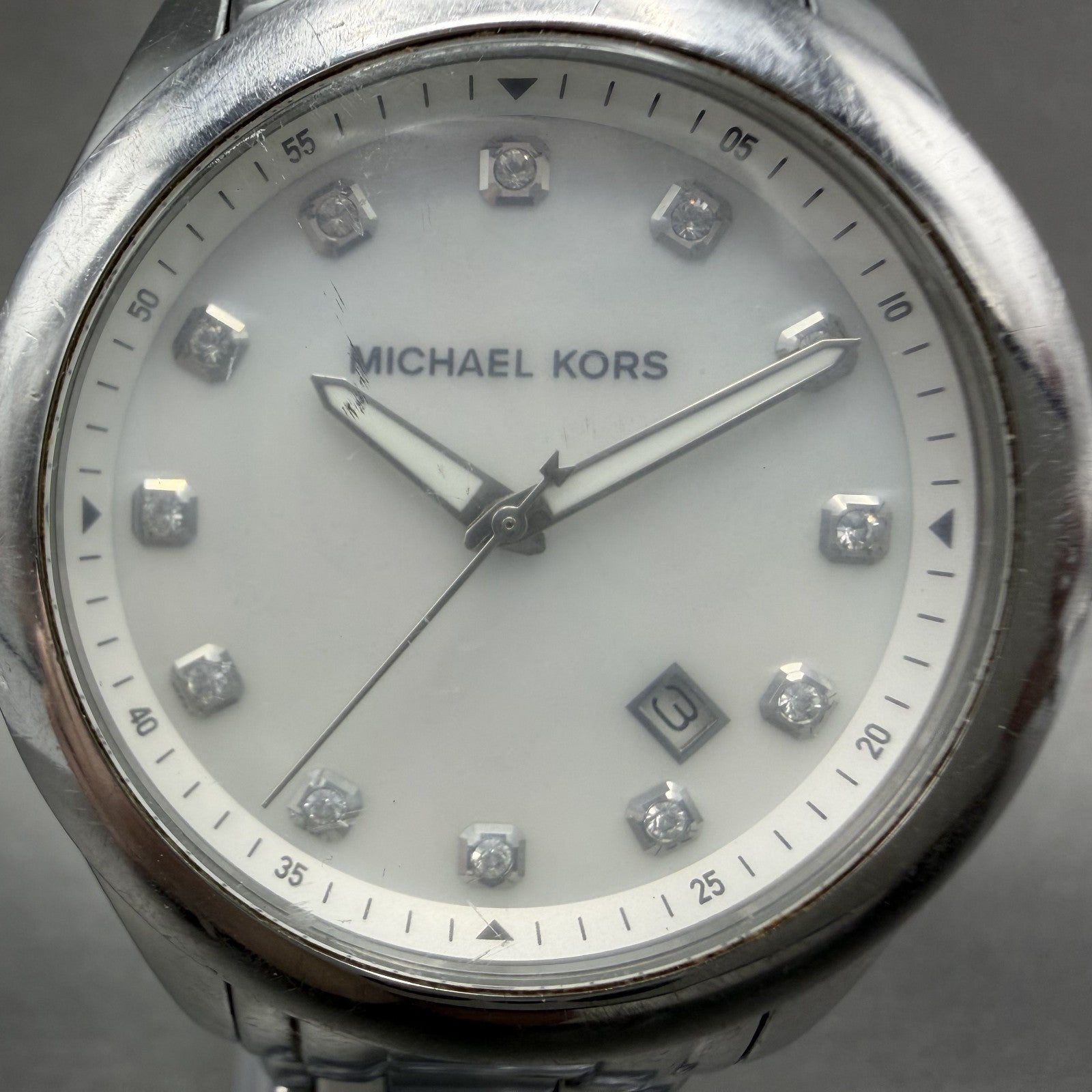 Michael Kors Watch Women 40mm MOP Dial Silver Tone Round MK5325 New battery1