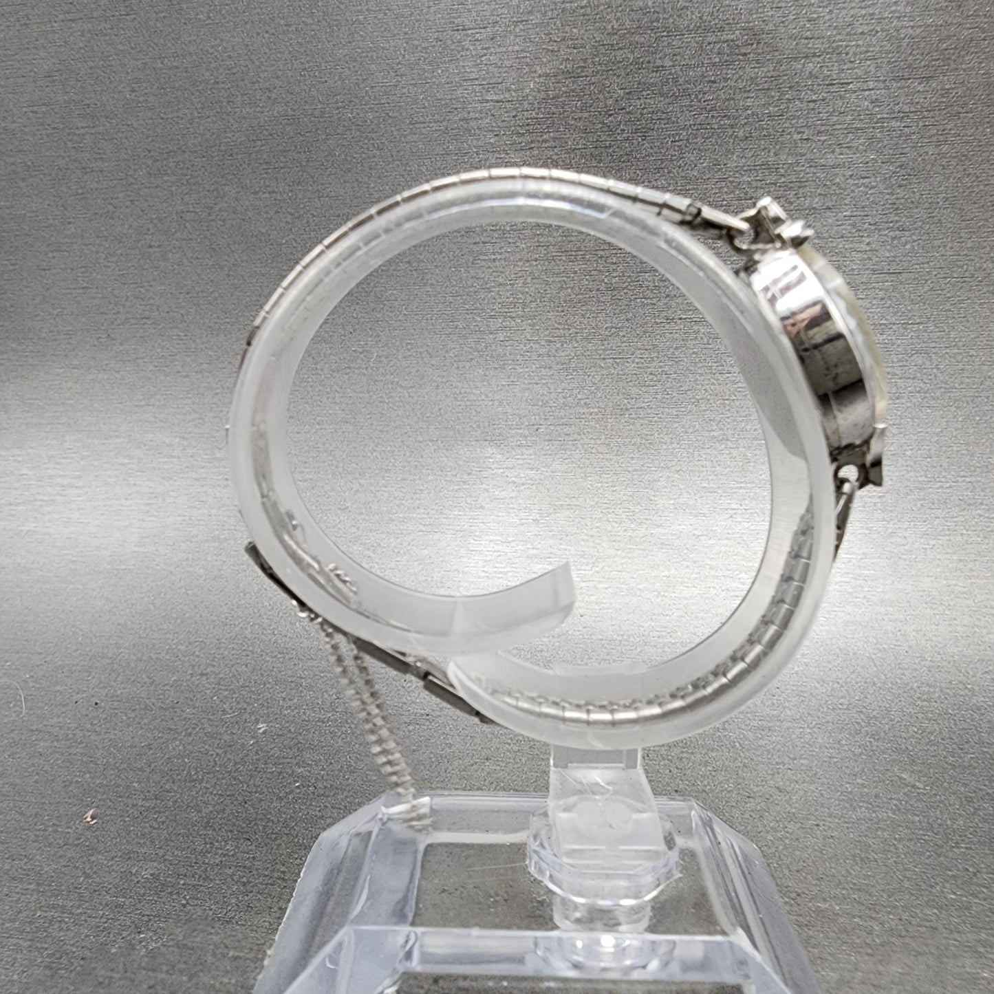 Citizen Fine Citizen Watch Women 14mm Silver Dial Silver Tone Oval Manual Runs8