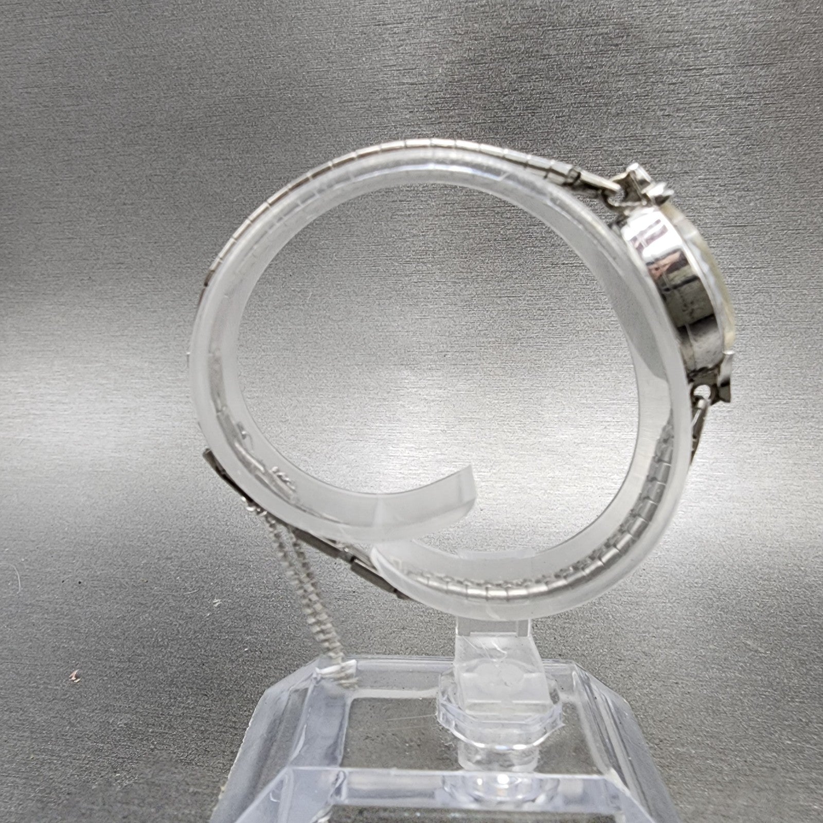 Citizen Fine Citizen Watch Women 14mm Silver Dial Silver Tone Oval Manual Runs8