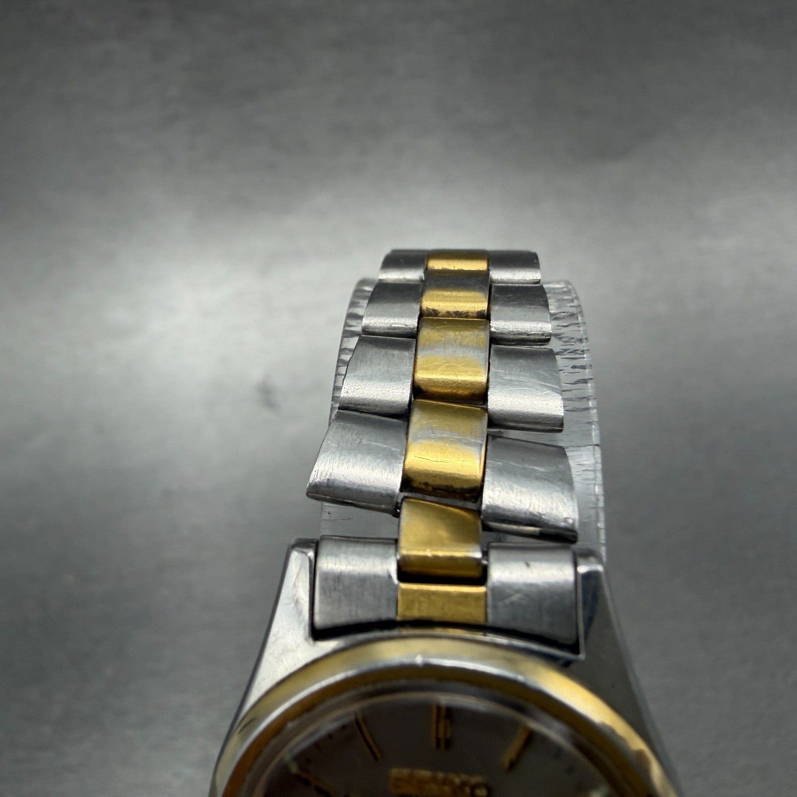 Seiko SQ Watch Women 23mm Silver Dial Two Tone Daydate 3Y03-0A10 New Battery VTG4