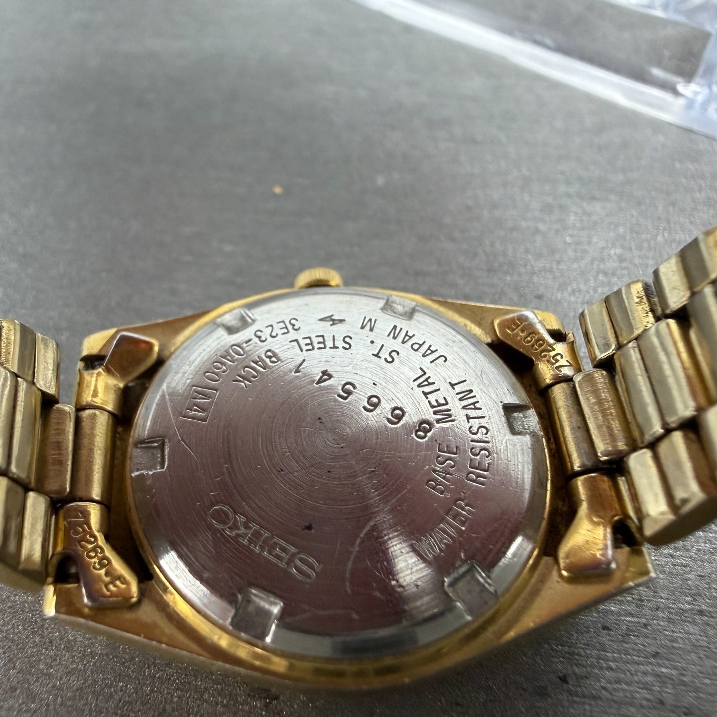 Seiko SQ Watch Women 24mm Gold Dial Gold Tone Daydate Round 3E23-0A60 NewBatt H99