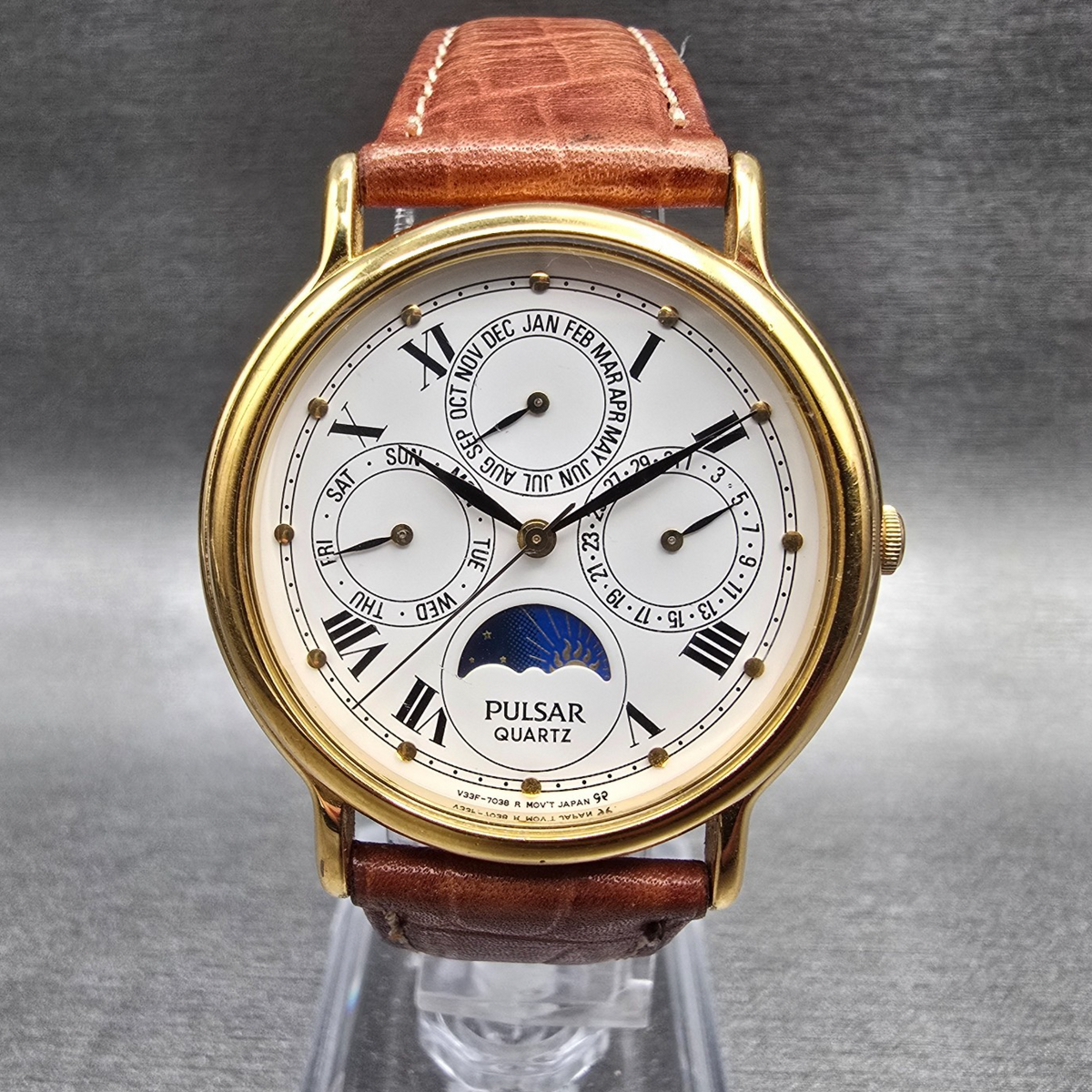 Seiko Pulsar Watch Men 33mm White Dial Gold Daydate V33F-7020 New Battery0