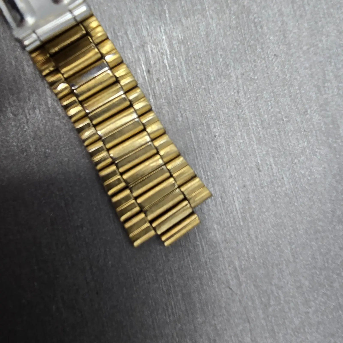 Seiko Bracelet 20mm Stainless Steel Gold Tone Tri Folding Clasp Vintage Japan L6