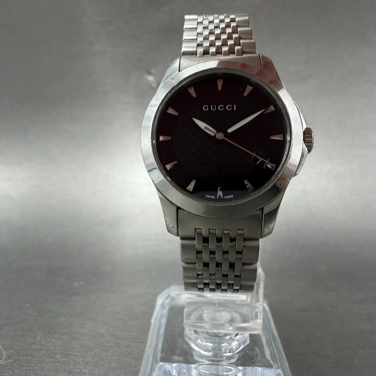 Gucci Watch Women Black Dial Stainless Steel Date Round 126.5 New Battery5