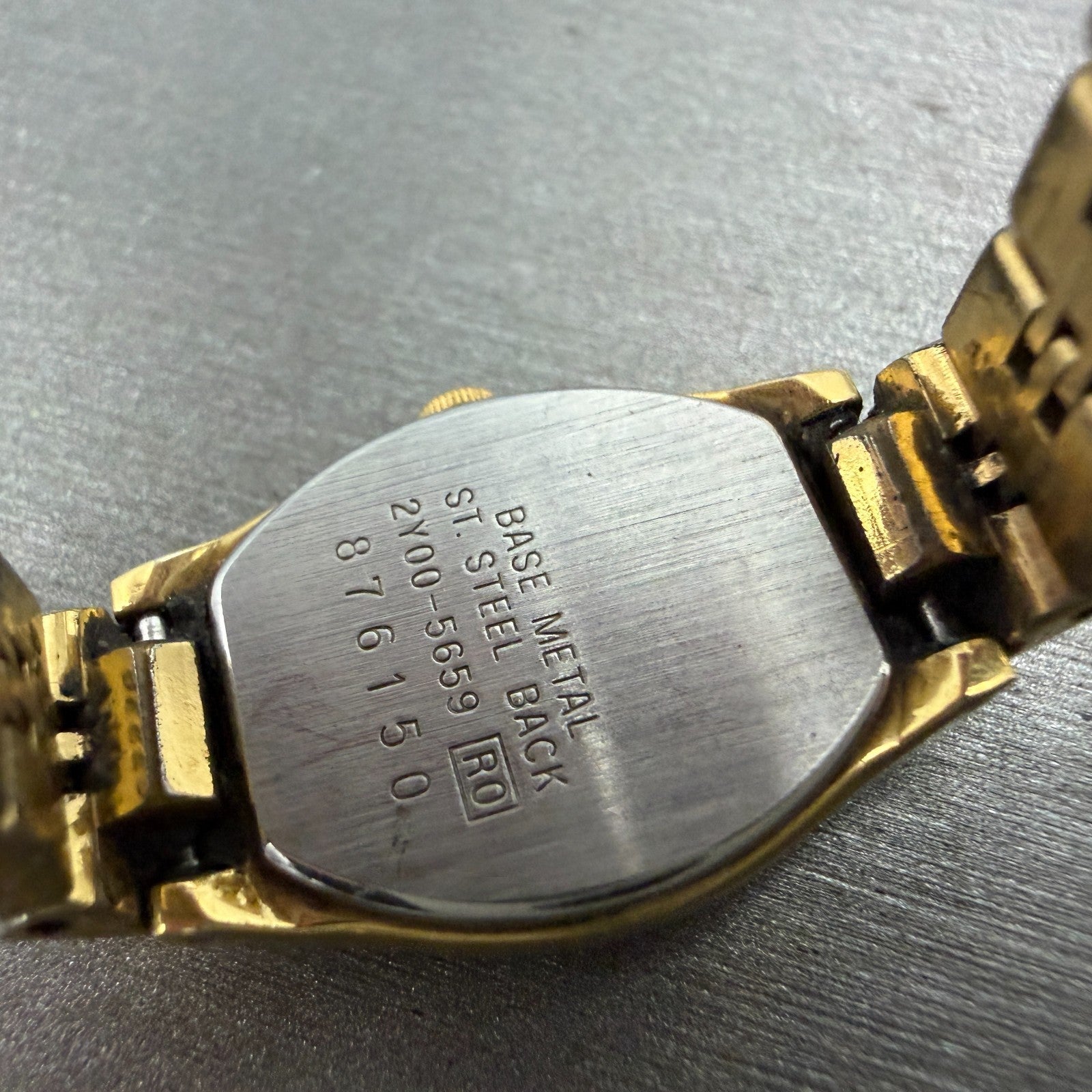 Seiko Watch Women 17mm Champagne Dial Gold Tone Rectangle 2Y00-5659 New Battery9