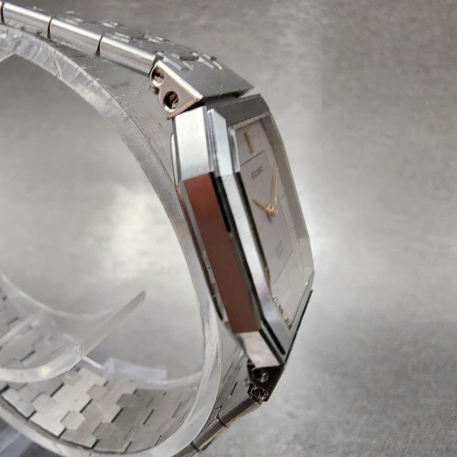 Citizen Exceed Tank Watch Women 22mm Silver Dial Steel Octagon New Battery3