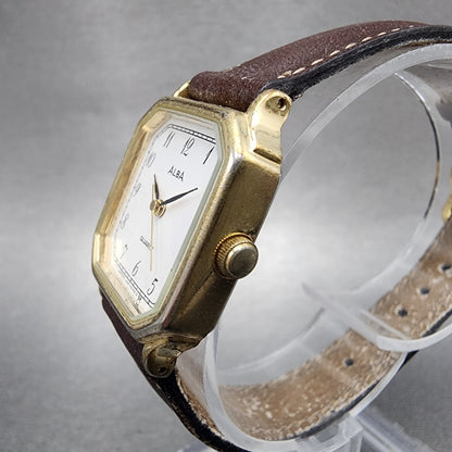 Seiko Alba Watch Women 22mm White Dial Gold Tone Octagon V2515330 New Battery2
