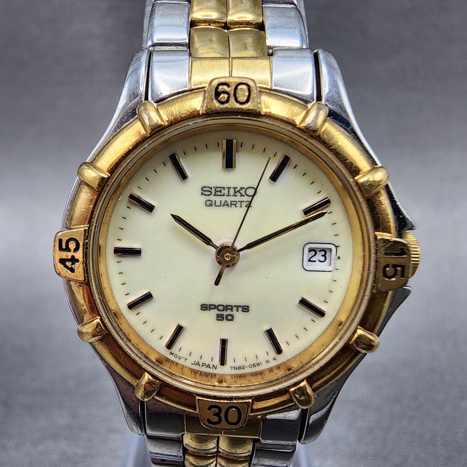 Seiko Sports 50 Watch Women 25mm Luminous Dial Two Tone Date Round New Battery1