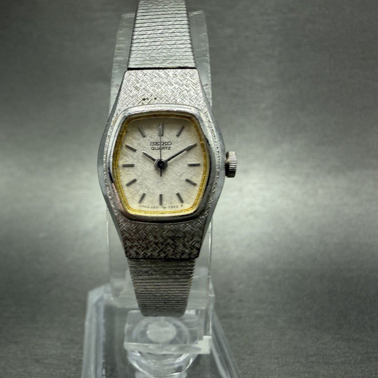 Seiko Watch Women 16mm Silver Dial Silver Tone Hexagon 2B31-5039 New Battery0