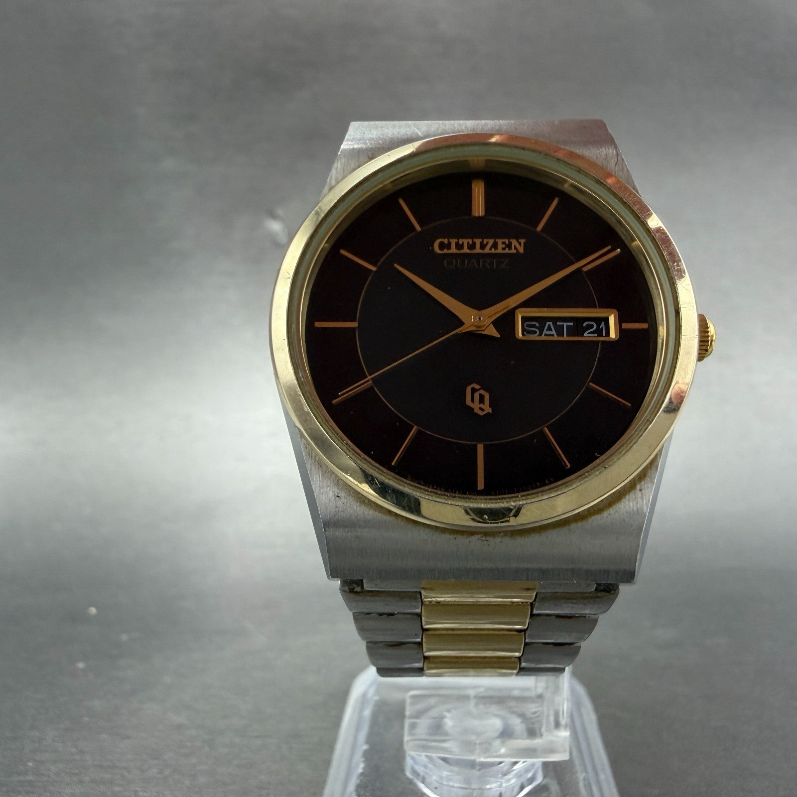 Citizen CQ Watch Men 34mm Black Dial Two Tone Daydate 6101-T15588 New Battery5