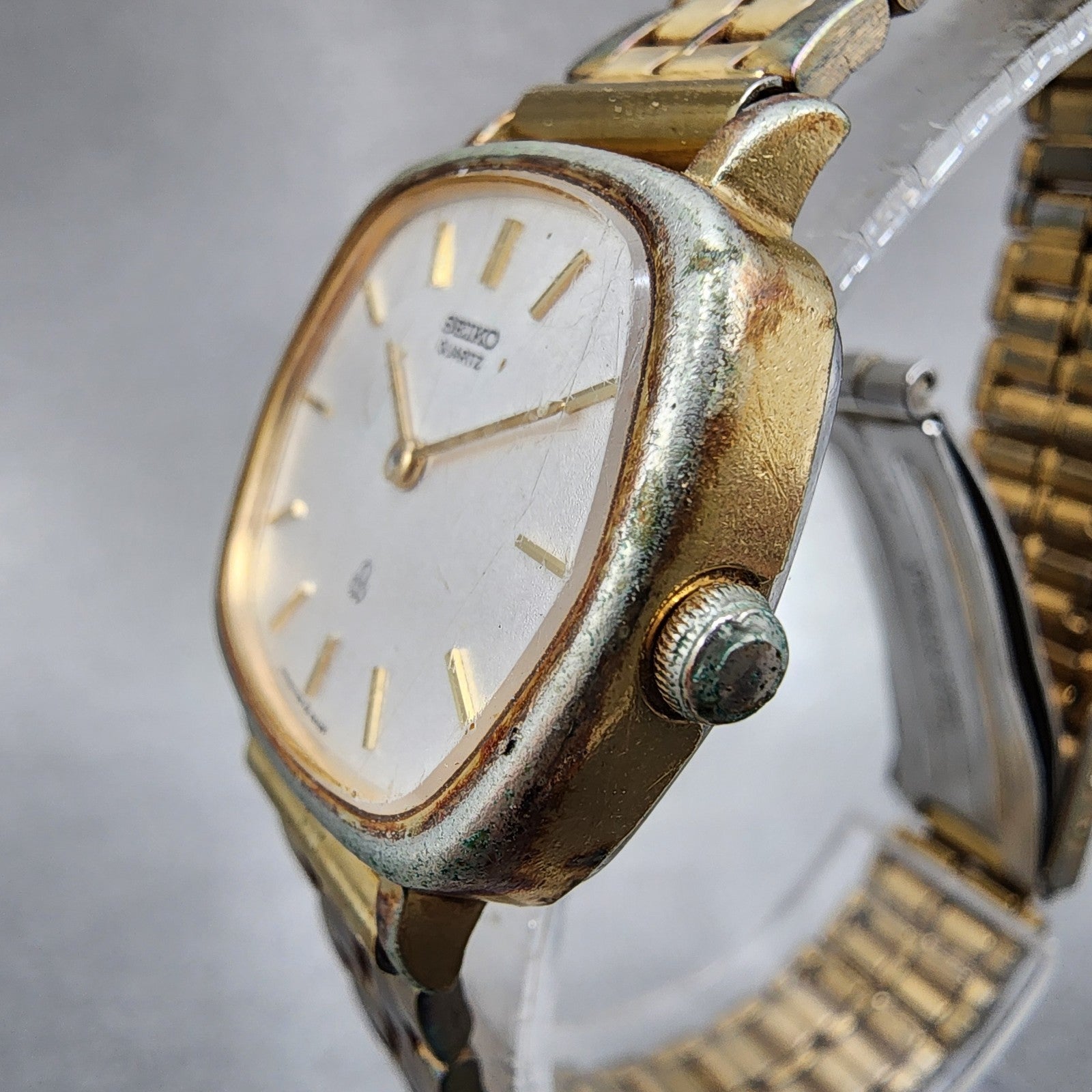 Seiko Watch Women 27mm Silver Dial Gold Tone Round 47205120 New Battery2