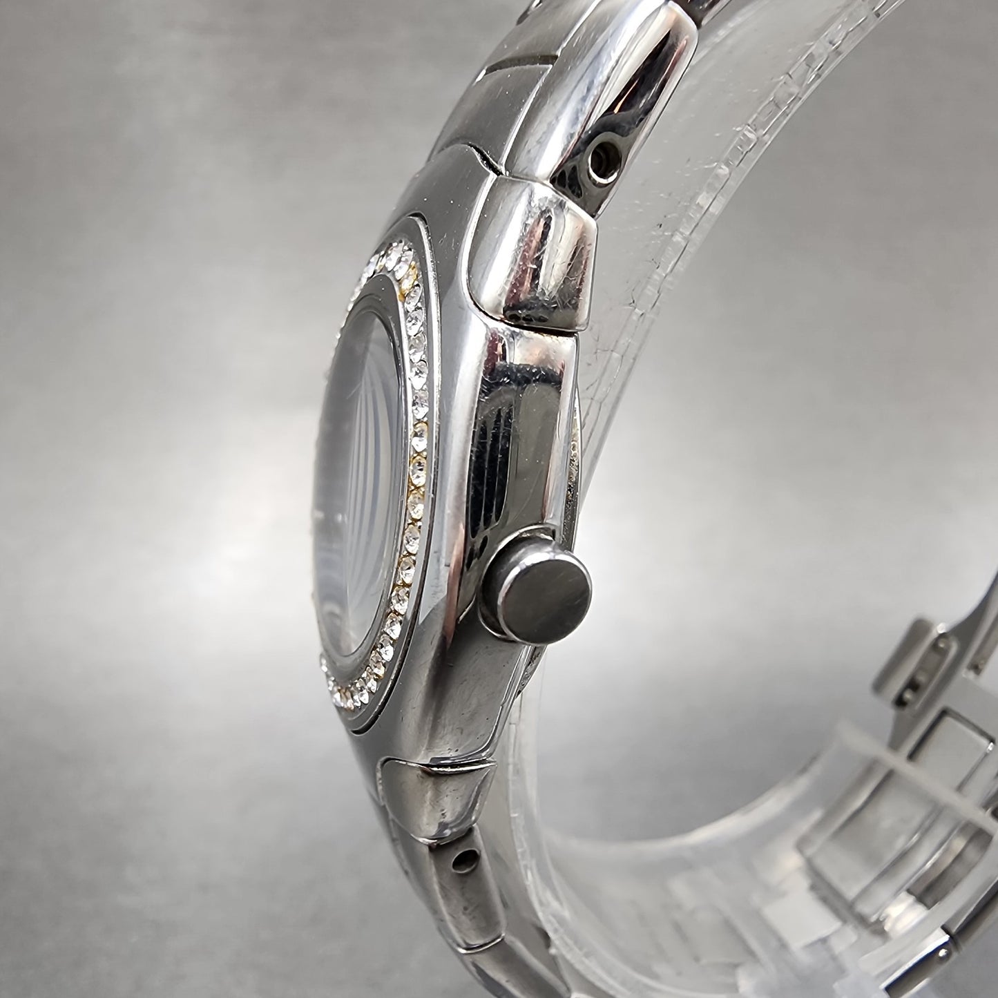 Citizen EcoDrive Watch Women 26mm Blue Dial Silver Tone Date Crystal Bezel Runs2